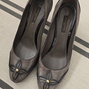Elegant Brown Louis Vuitton Women's Shoes